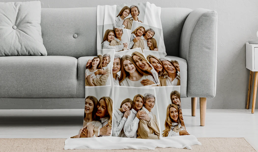 Mink Touch Fotodecke von Printerpix|Personalisierte Decken|Große Fotodecke auf Doppelbett mit Bild eines Mädchens|Fotodecke Bild mit Größenvergleich|Fotodecke Schwarz-Weiß-Collagebild||||||