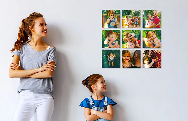 Neun Metall-Druckplatten mit Familienfotos